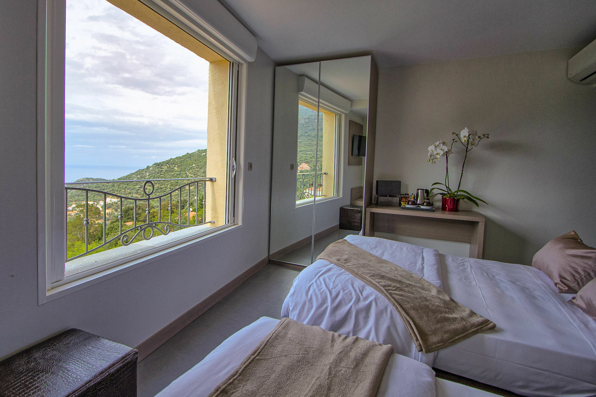 Hotel La Santa Buitenkant foto